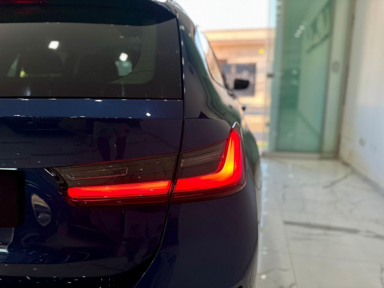 BMW 318 d 48V Touring Sport LED AMBIENT