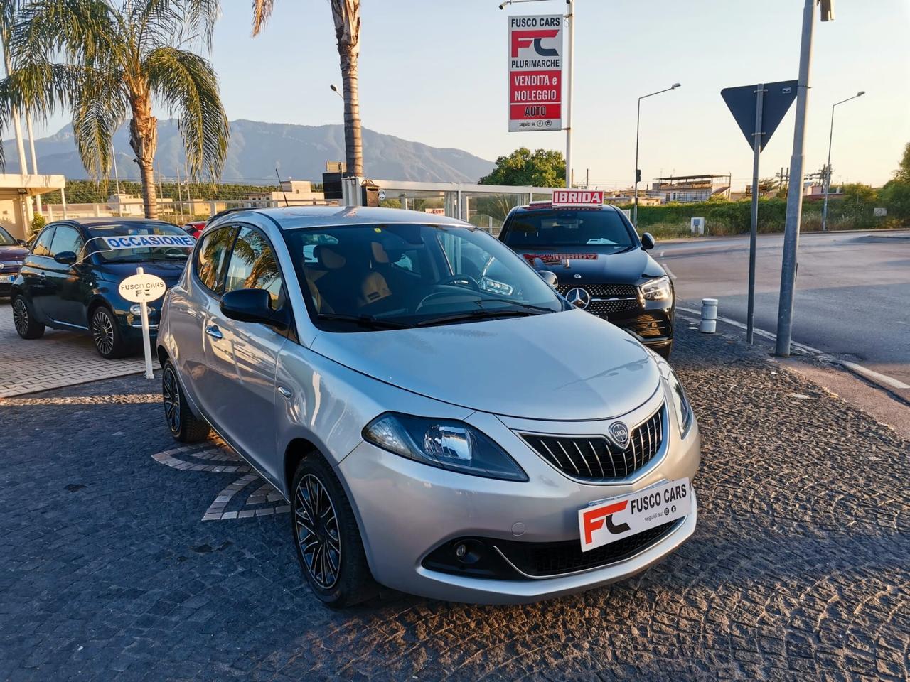 Lancia Ypsilon 1.2 69 CV 5 p. GPL Ecochic Gold