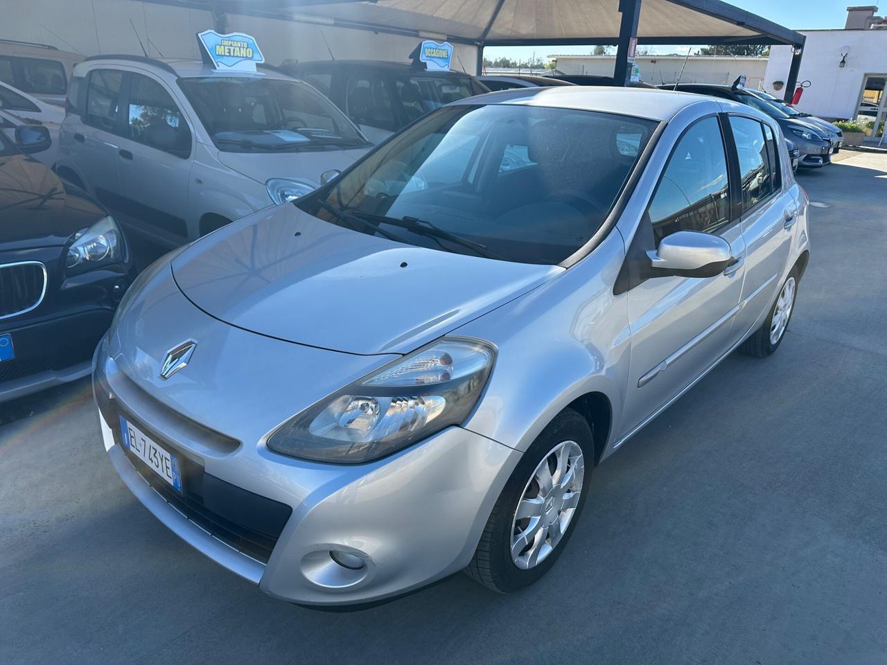 Renault CLIO 1.5 DIESEL 2012 - TOM TOM