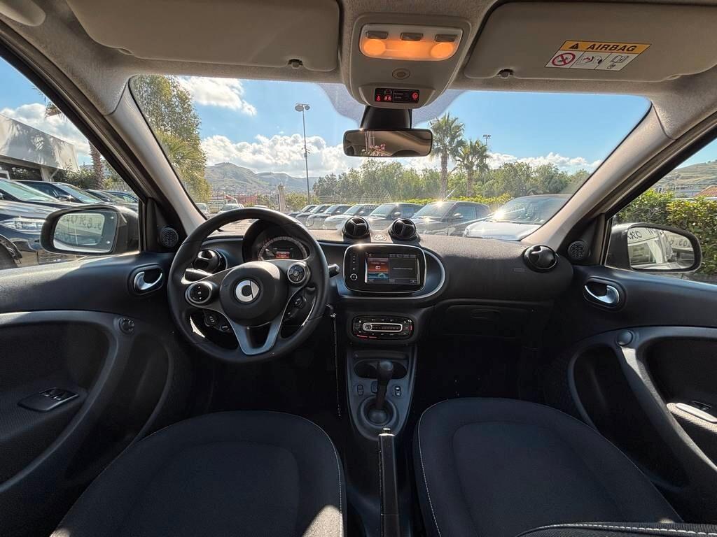 Smart ForFour 70 1.0 Passion 2016/110.000 KM Tua a soli 126 Euro al mese