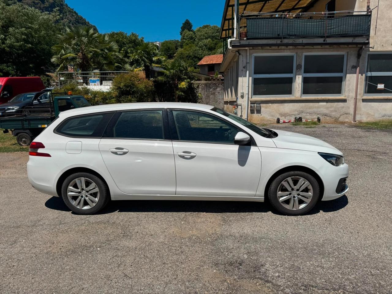 Peugeot 308 BlueHDi 100 S&S SW Business