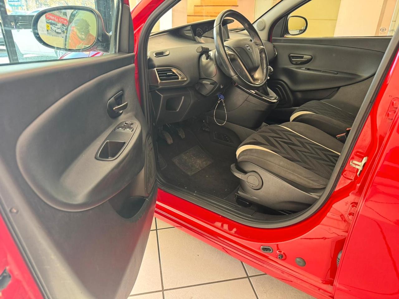 Lancia Ypsilon 1.2 69 CV 5 porte GPL Ecochic Gold