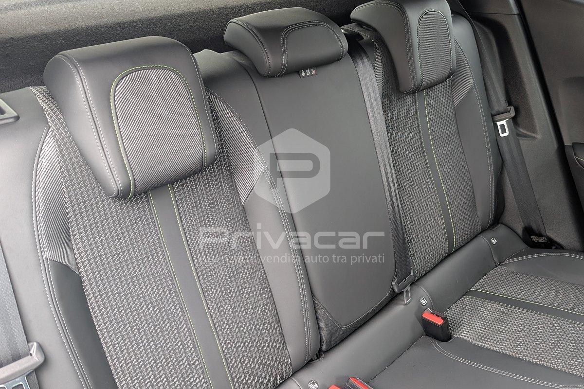 PEUGEOT 2008 BlueHDi 100 S&S GT Line