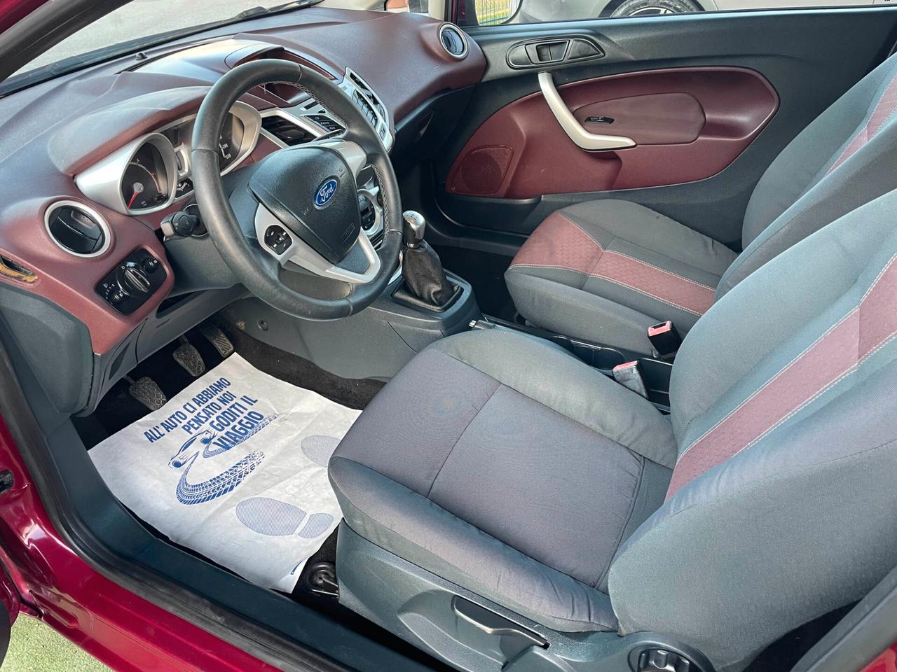 Ford Fiesta 1.4 TDCi 68CV 3 porte Titanium