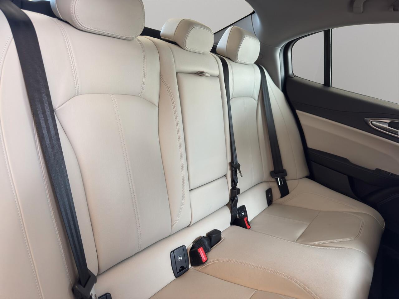 Alfa Romeo Giulia 2.2 Turbodiesel 190CV AT8 AWD Q4 B-Tech