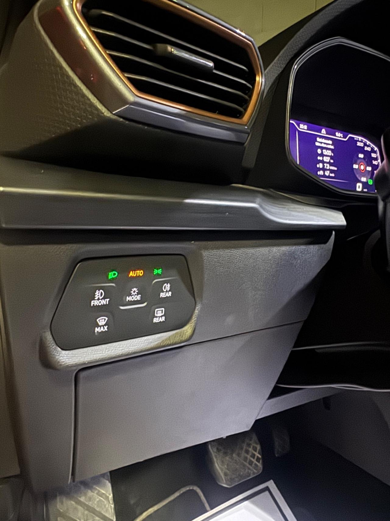 Cupra Leon 1.5 Hybrid 150 CV DSG