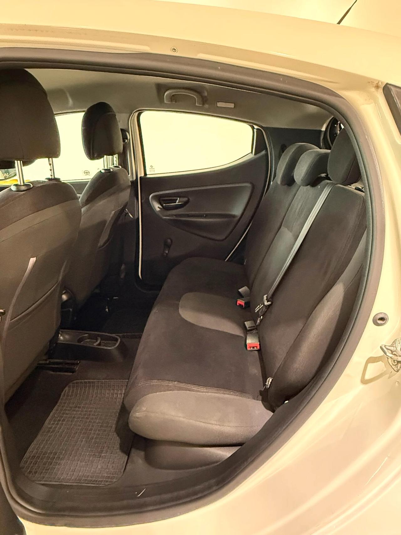 Lancia Ypsilon 1.2 69 CV 5 porte GPL Ecochic Platinum