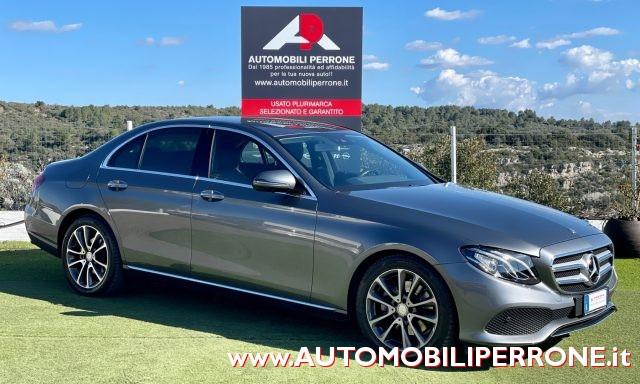 MERCEDES-BENZ E 220 d Sport (Virtual/Navi/Retro/LED)