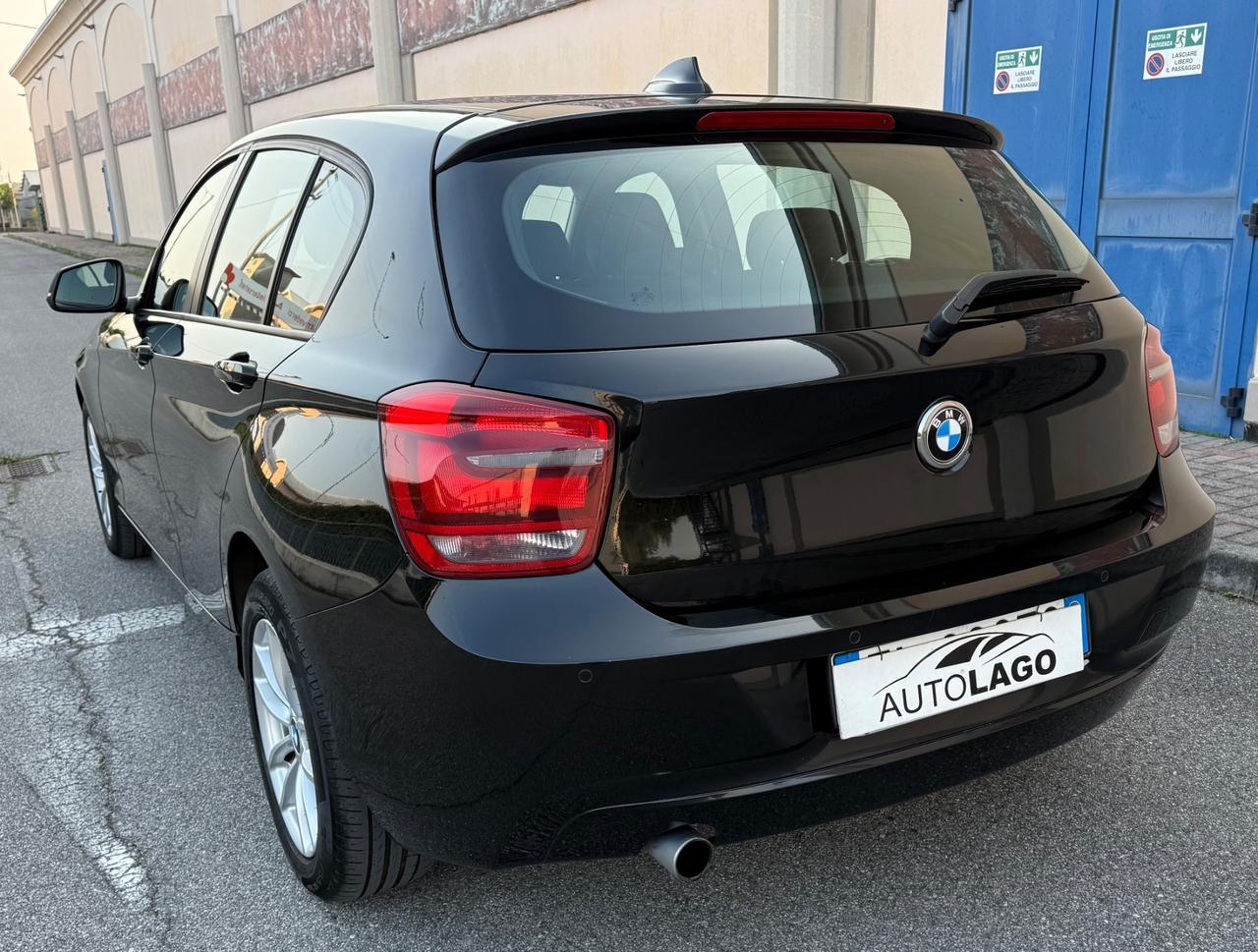 Bmw 116d 5p. Unique