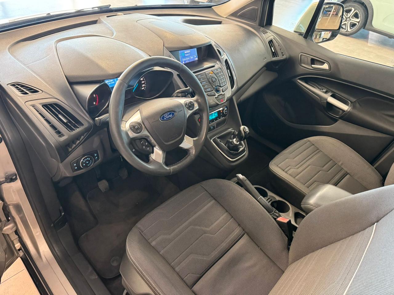 Ford Tourneo Connect 1.6 TDCi 115 CV Titanium