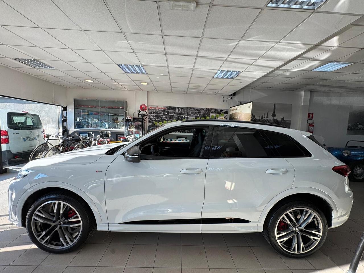 Audi Q5 40 TDI 204 CV quattro S tronic line FULL FULL OPT. MMI PASSENGER SUBITO DISPONIBILE