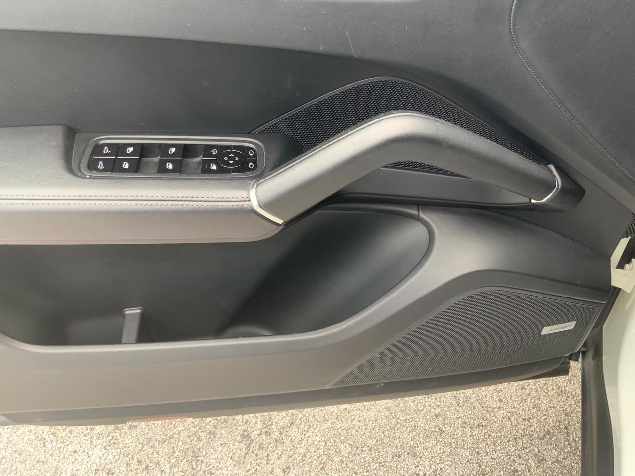 Porsche Cayenne 3.0 V6 TETTO.SOSP.MATRIX.CERCHI22.SED VENT..FULL