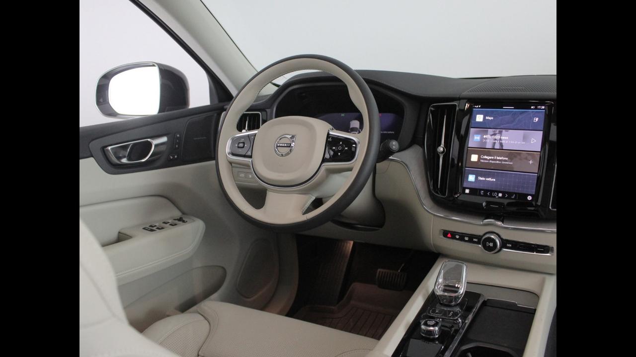 VOLVO N.XC60 Ultra Dark T6 AWD AUT
