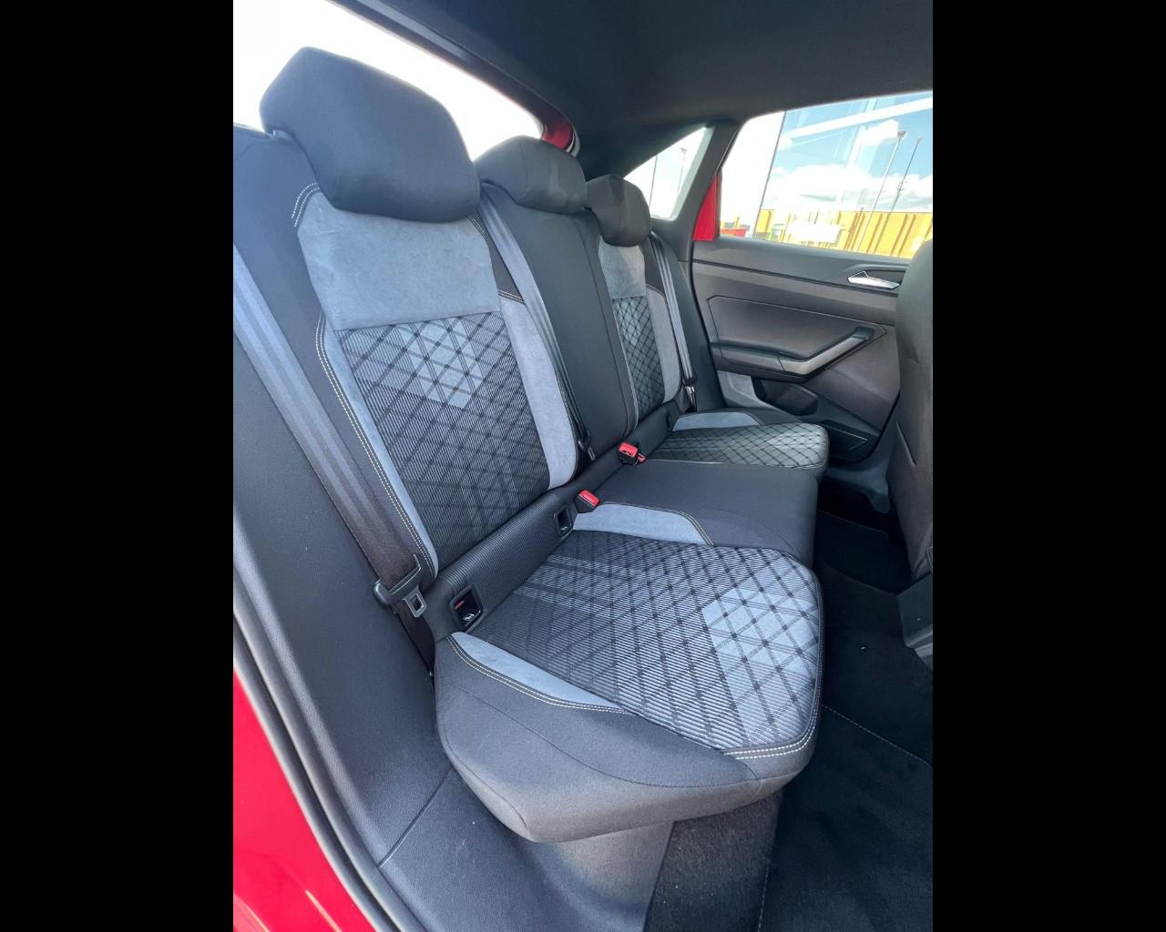 VOLKSWAGEN Taigo 1.5 tsi R-Line 150cv dsg