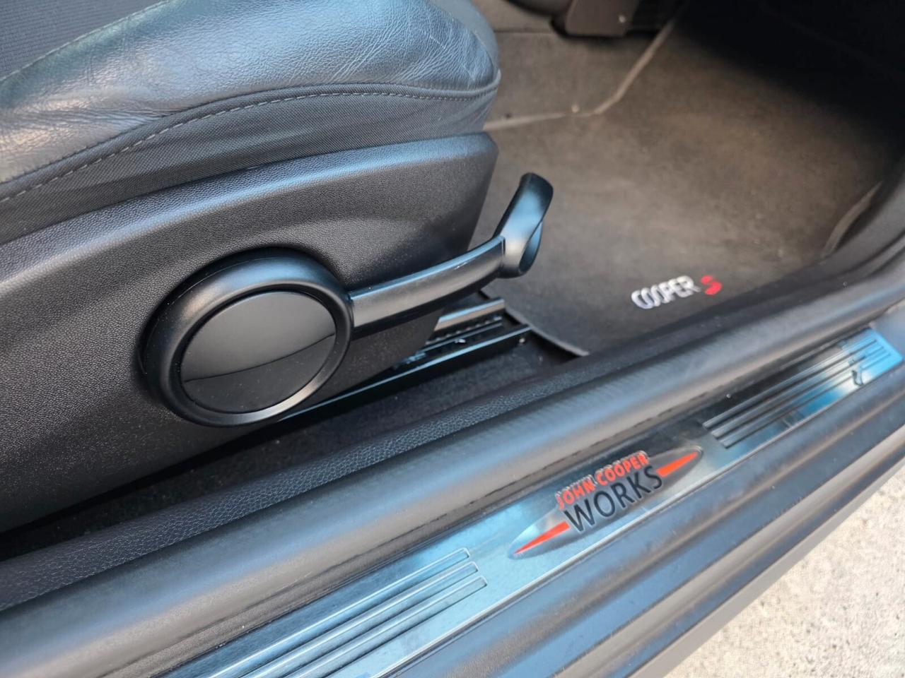 Mini Cooper 1.6 16V S Chili allestimento JHON COOPER WORKS TETTO PANORAMICO