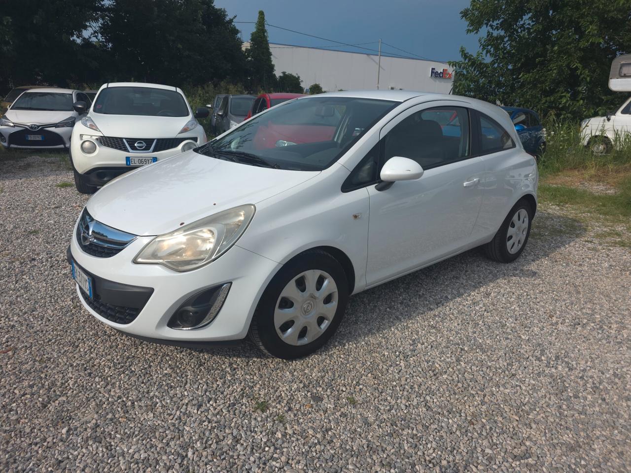 Opel Corsa 1.2 3 porte b-color