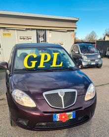 Lancia Ypsilon 1.2 benzina gpl