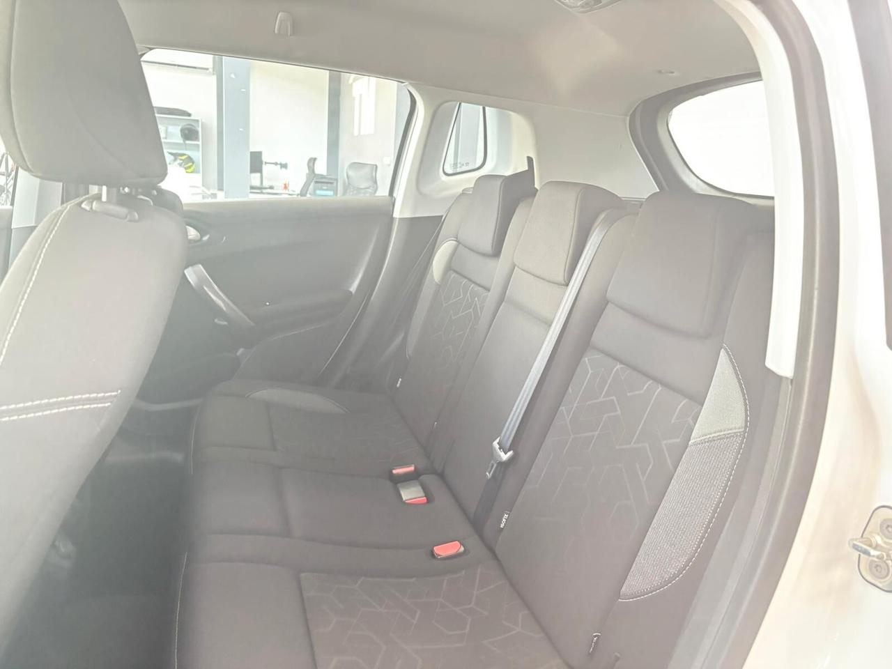 Peugeot 2008 BlueHDi 100 Allure