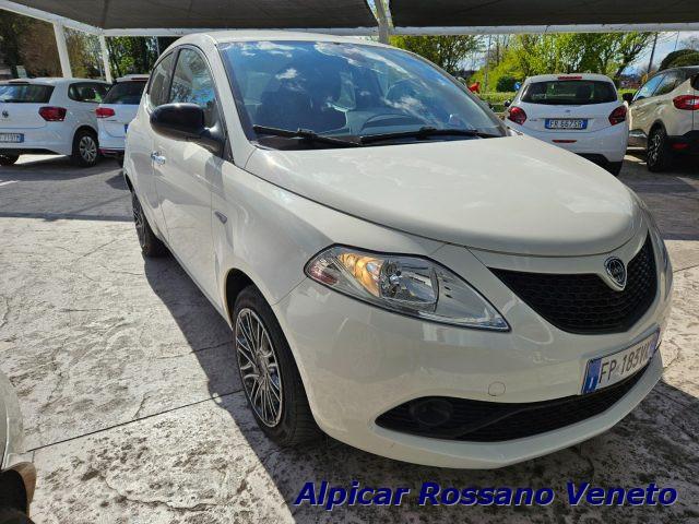 LANCIA Ypsilon 1.2 69 CV 5 porte GPL Ecochic Gold