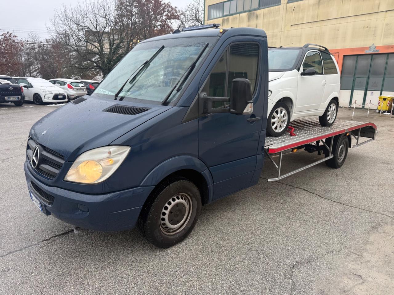 Carroattrezzi patente B portata 1456Kg euro5B bi-turbo