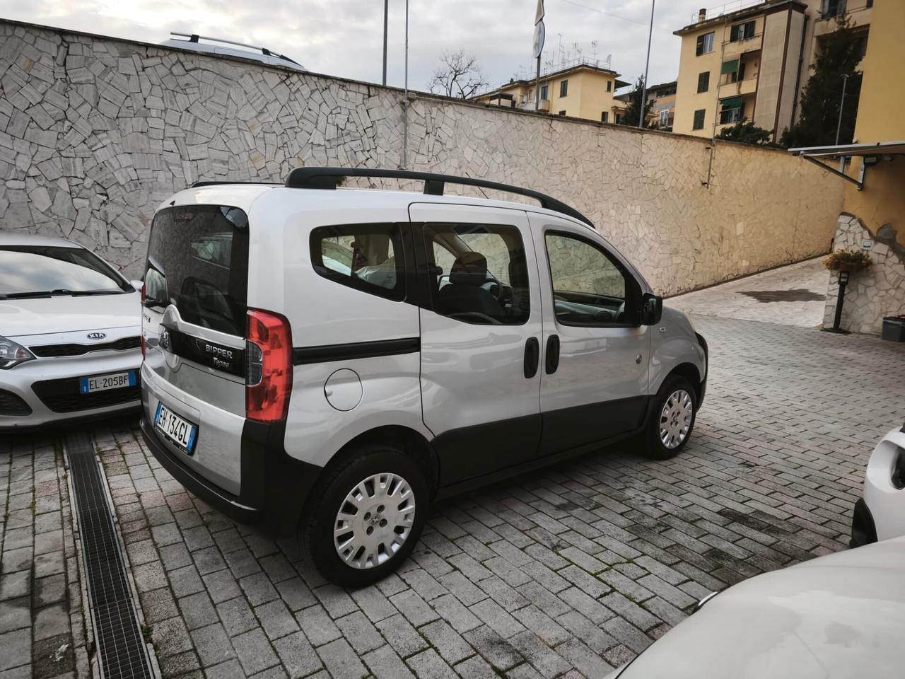 Peugeot Bipper Tepee 1.4 75CV Outdoor