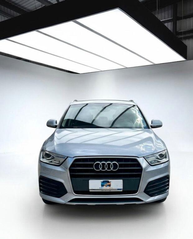 Audi Q3 2.0 TDI 120 CV Sport