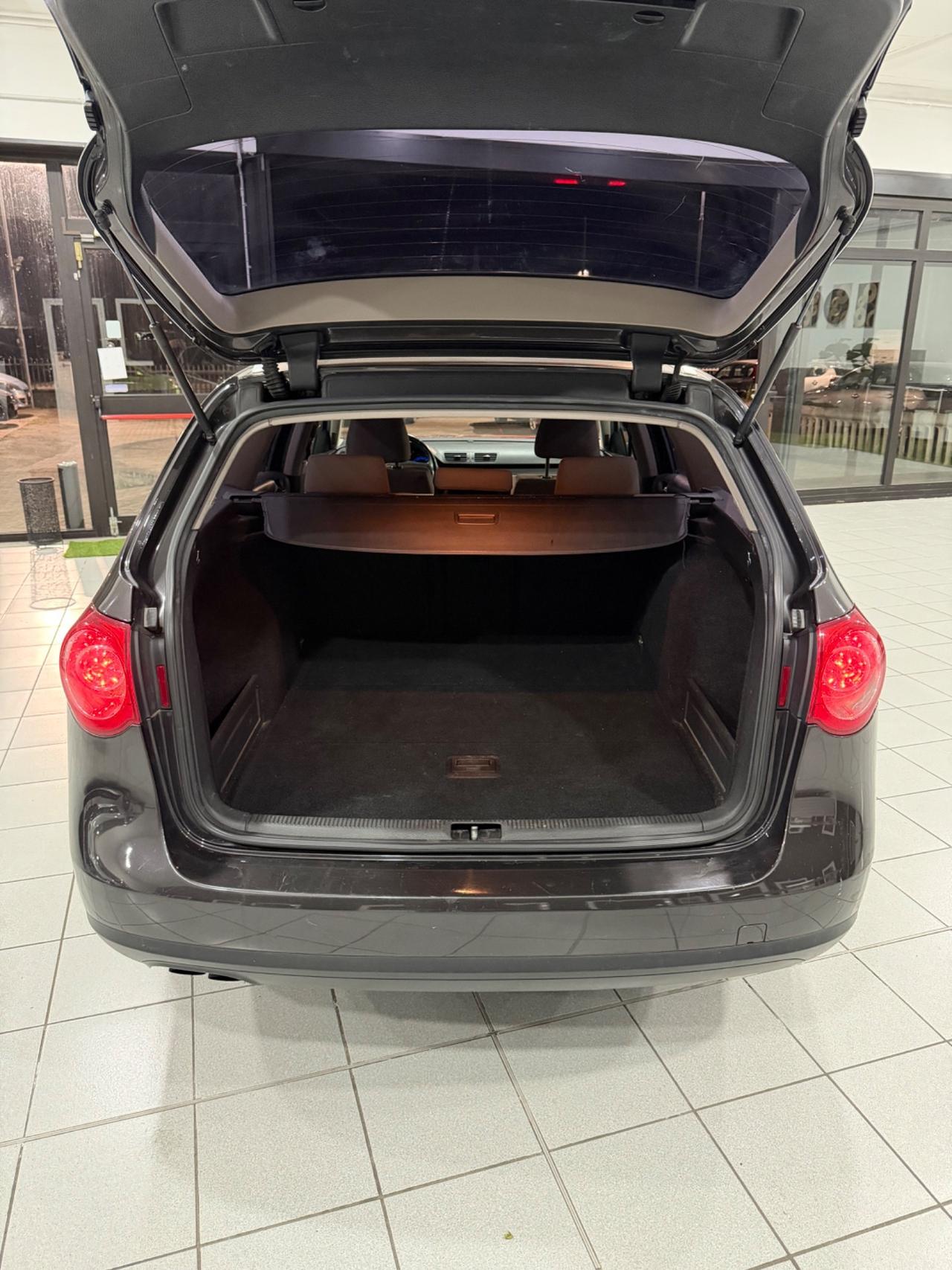 Volkswagen Passat 2.0 TDI DPF Var. Comfortline