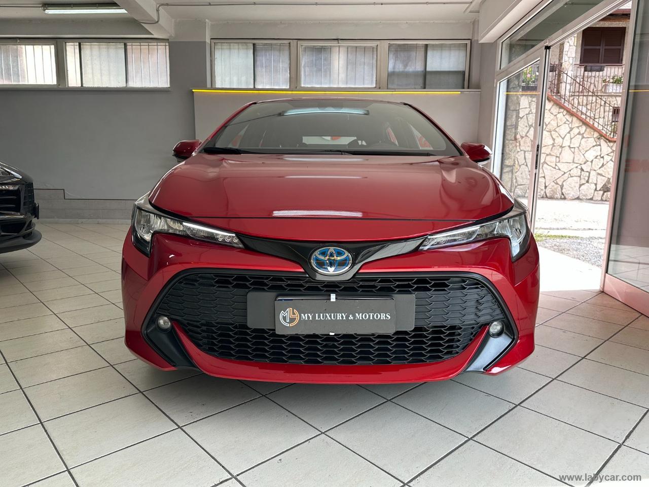 TOYOTA Corolla 1.8 Hybrid Business