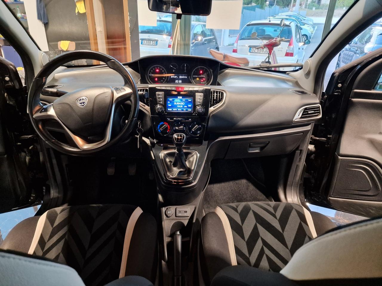 Lancia Ypsilon 1.3 MJT 16V 95 CV 5 porte S&S Platinum