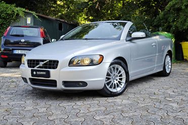 VOLVO C70 2.0 D Momentum