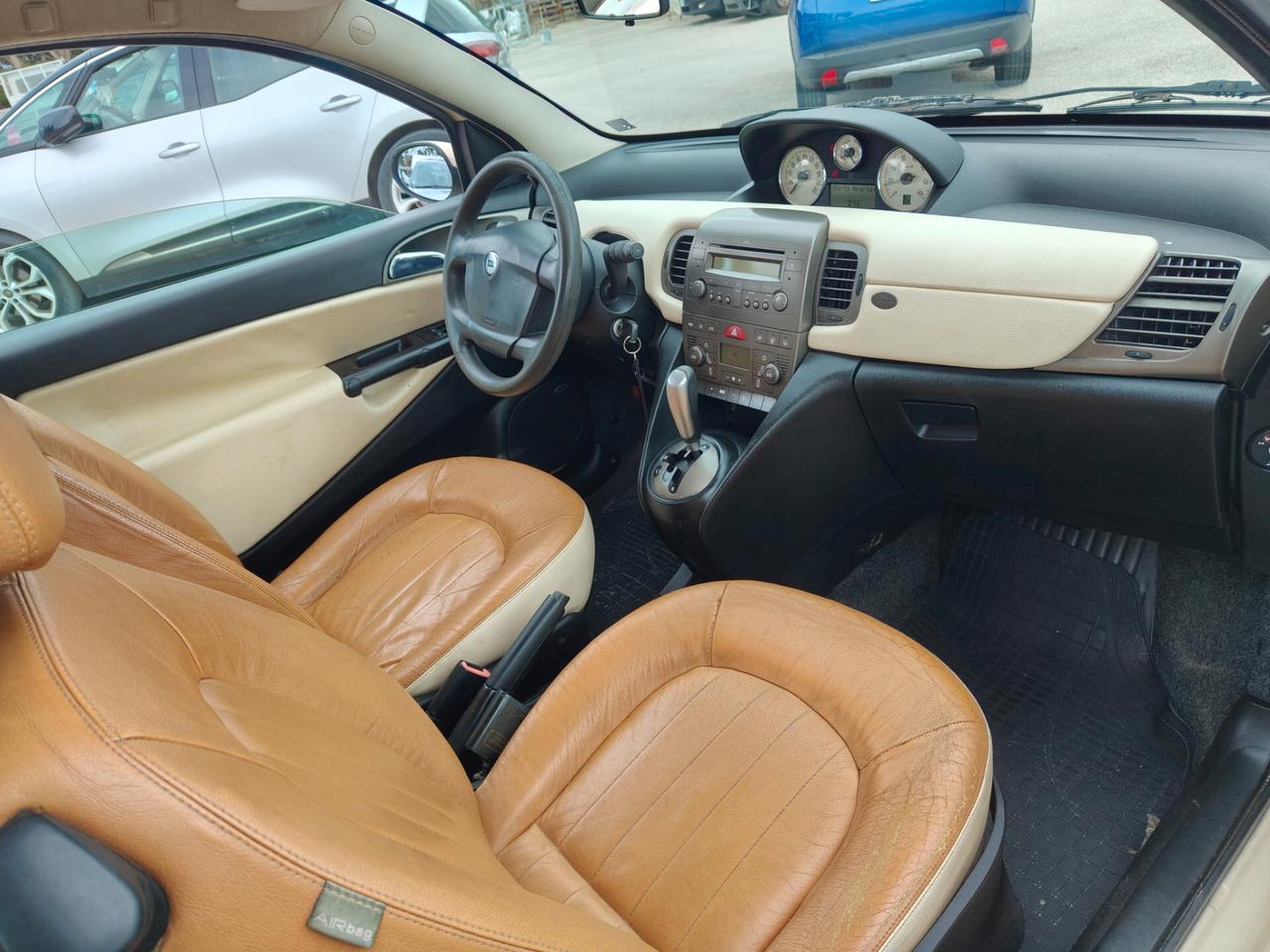 Lancia Ypsilon 1.3 Multijet 16V Platino DFN