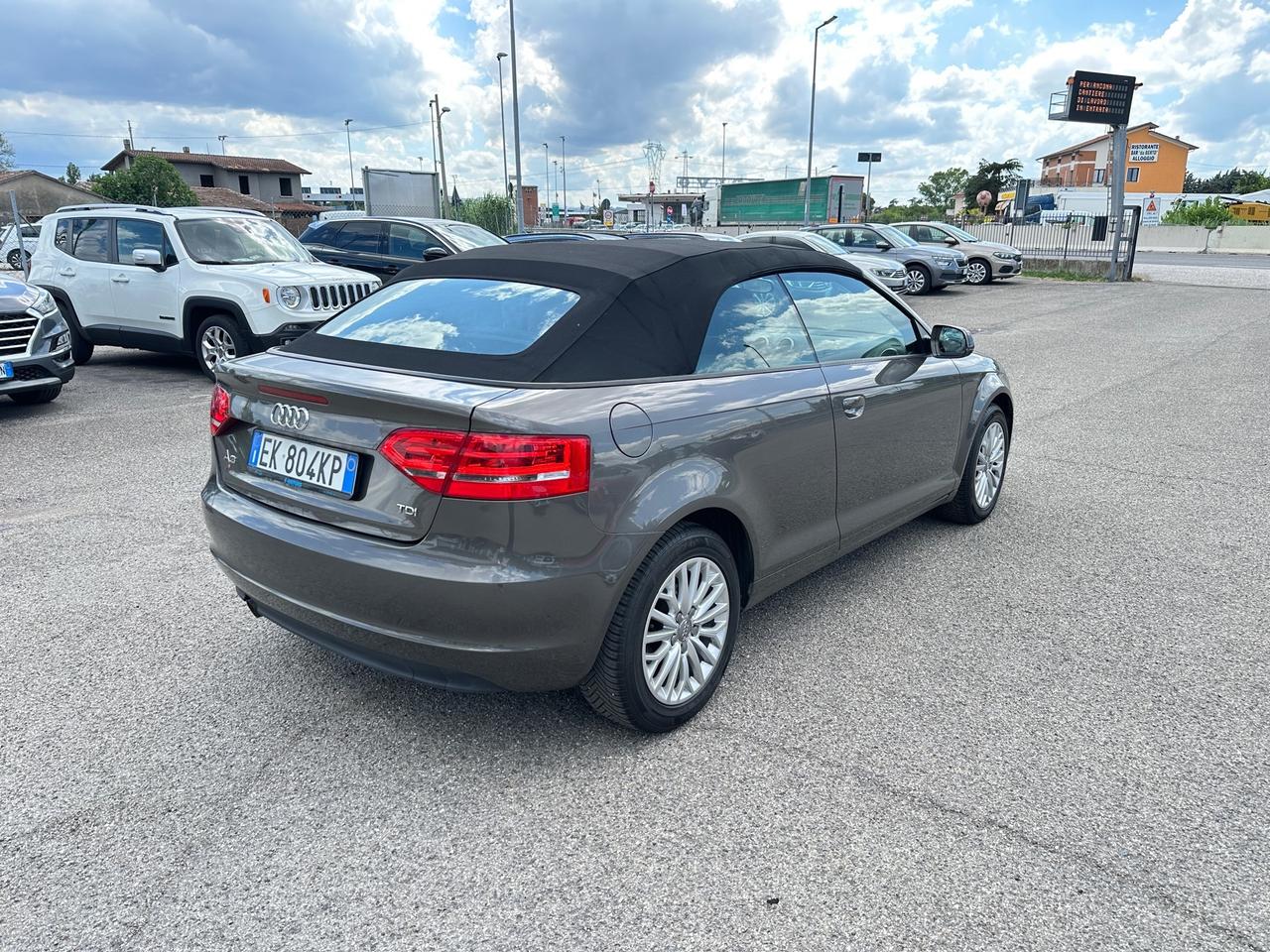 Audi A3 Cabrio 1.6 TDI 105 CV CR Attraction - 2012