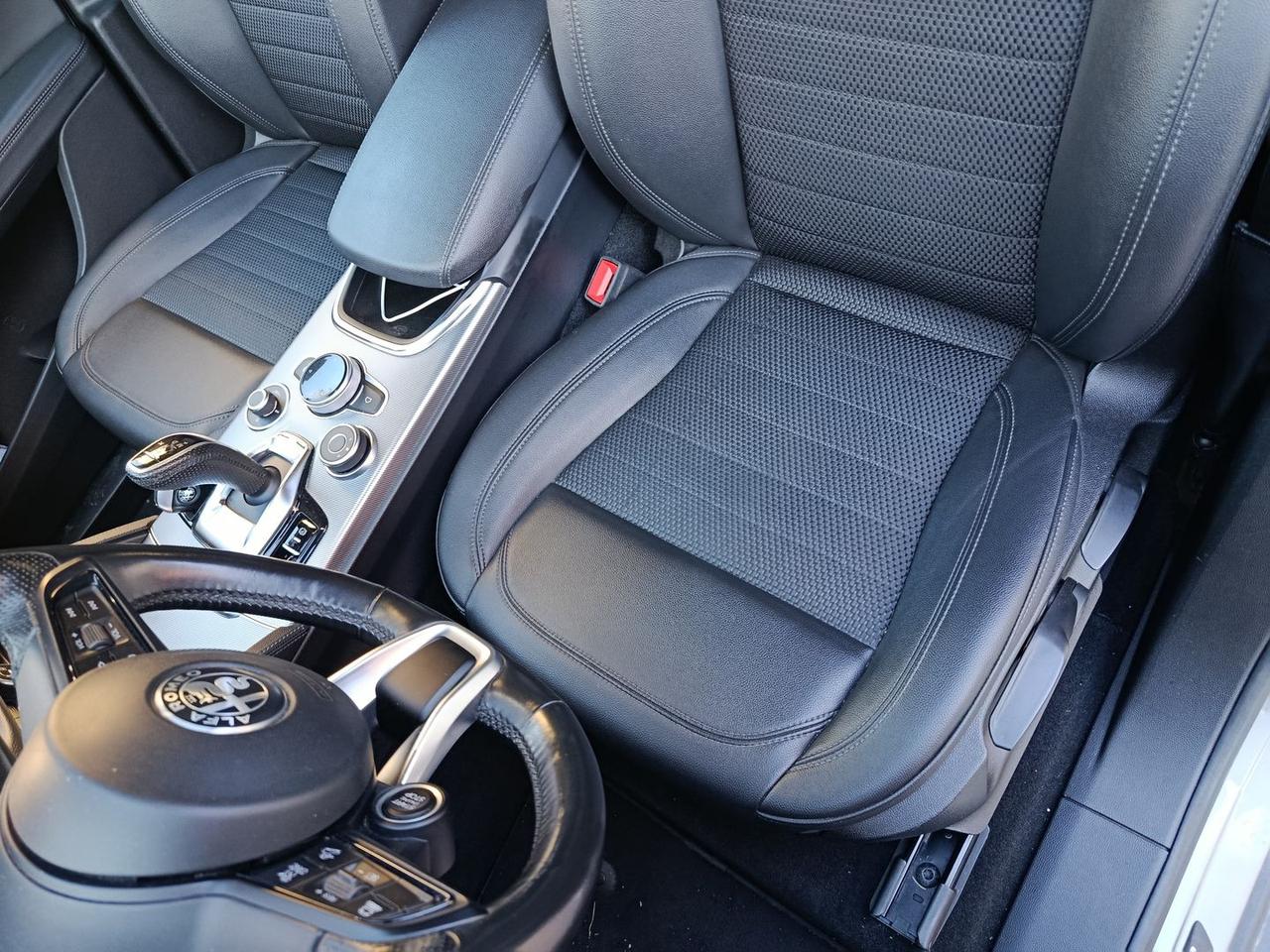 Alfa Romeo Stelvio Sprint 2.2 #8429