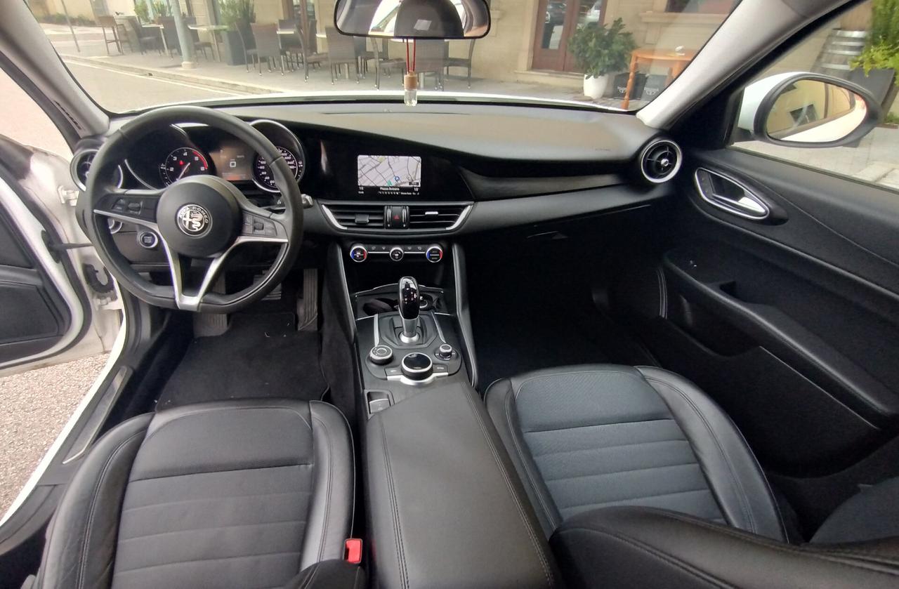 Alfa Romeo Giulia 2.2 Turbodiesel 180 CV AT8 Super