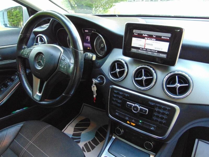 MERCEDES GLA (X156) GLA 200 CDI Automa...