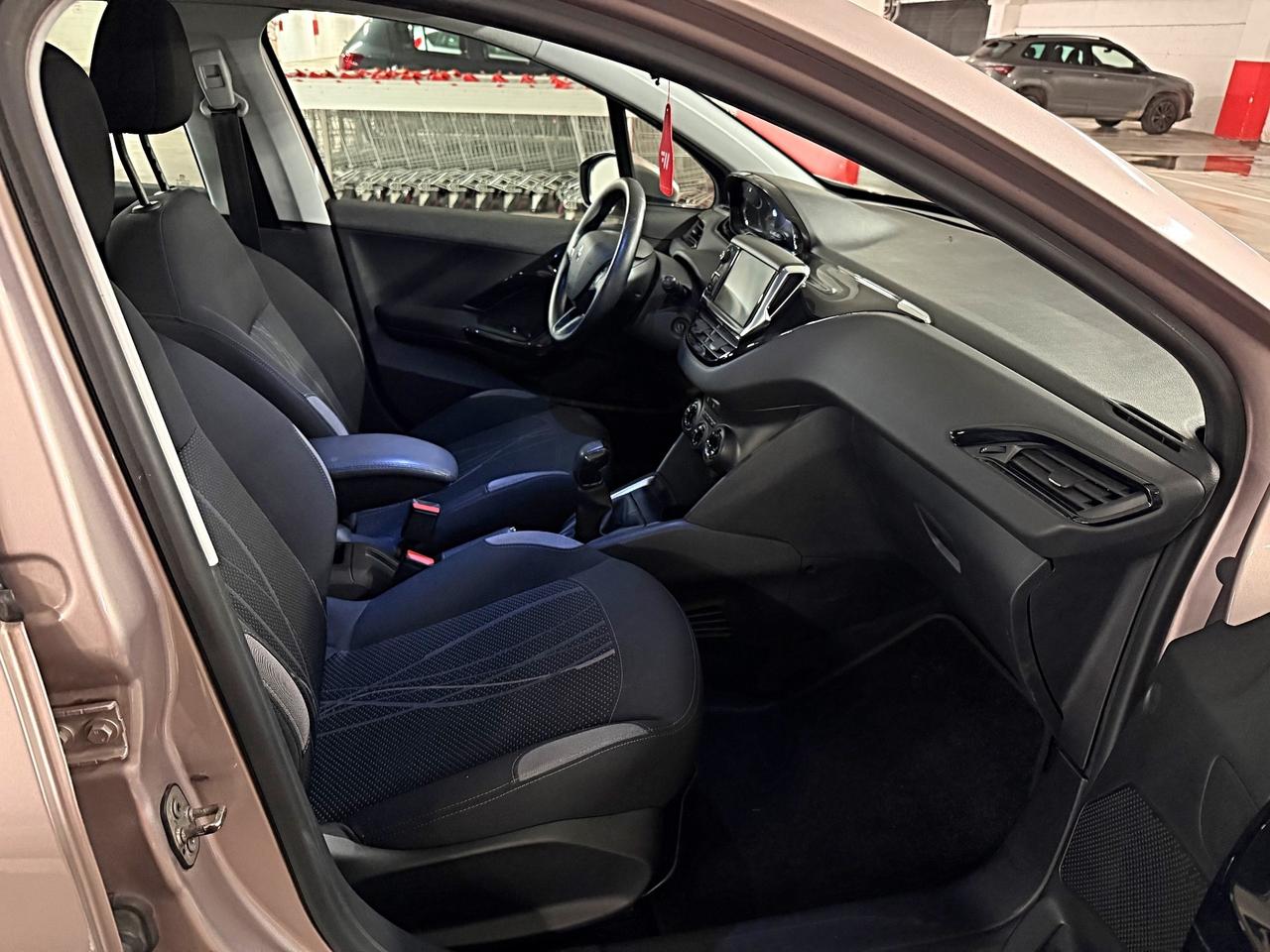 Peugeot 208 1.4 HDi 68 CV 5 porte Access