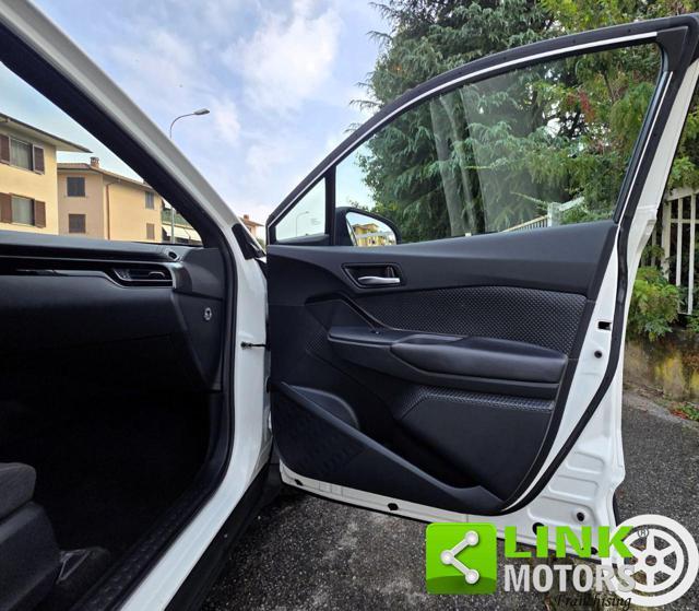TOYOTA C-HR 1.8h Business 2wd e-cvt