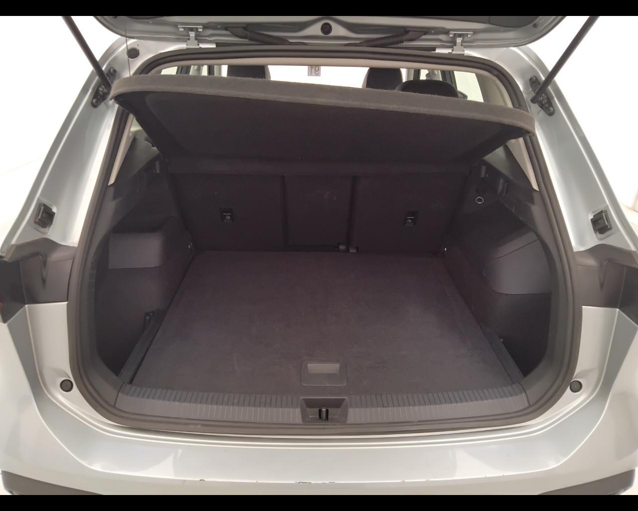 VOLKSWAGEN Tiguan III 2024 - Tiguan 2.0 tdi Life 150cv dsg