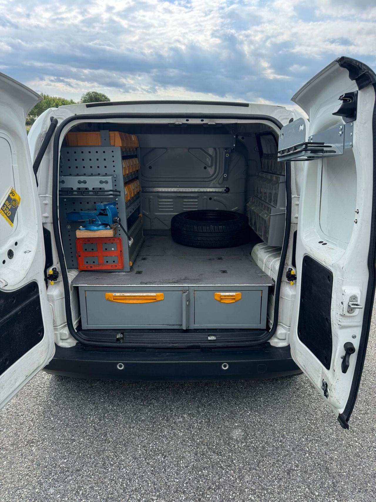 Fiat Fiorino 1.3 MJT 95CV Cargo SX