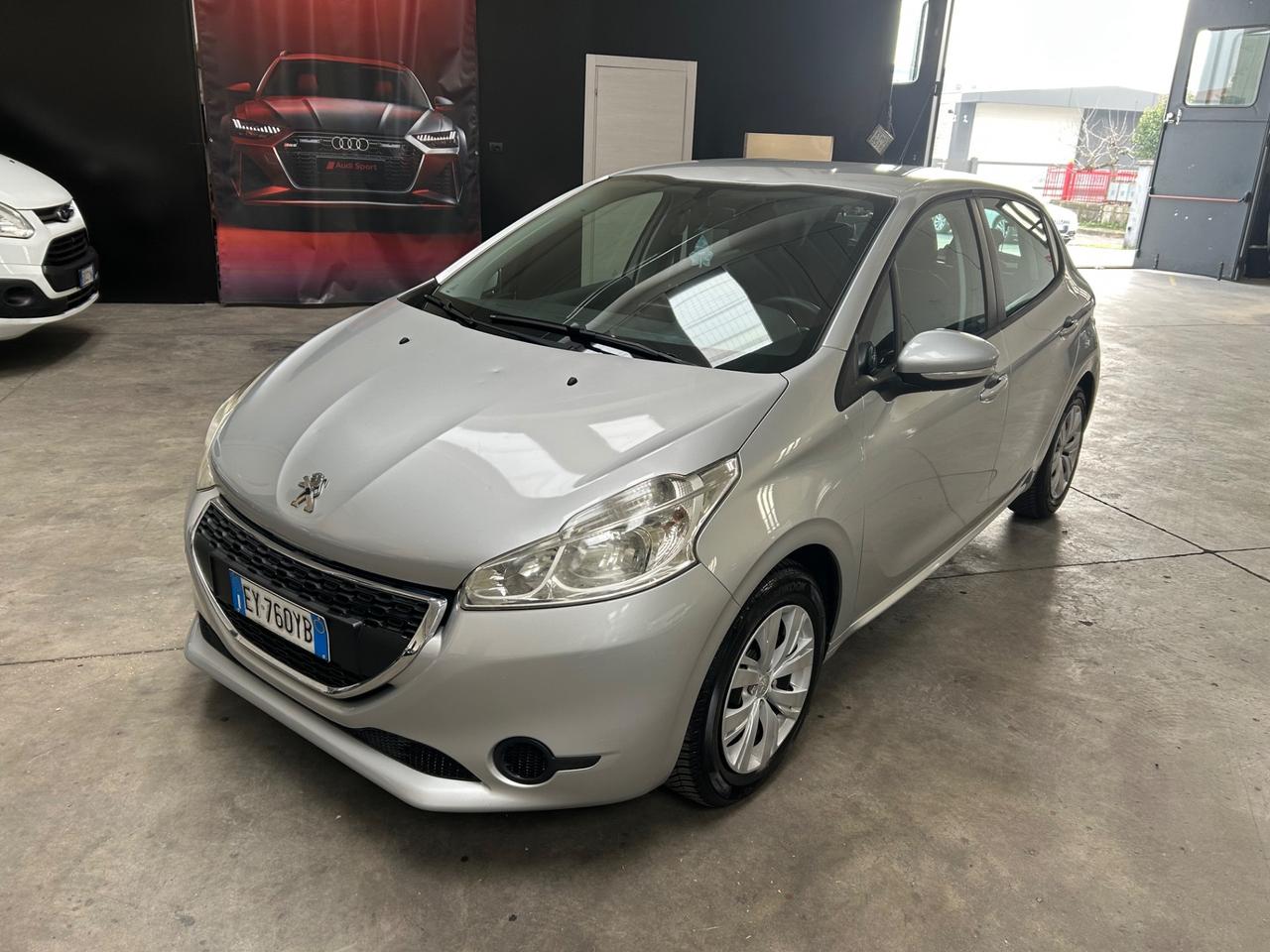 Peugeot 208 1.4 HDI 68cv 5porte Allure neopatentati