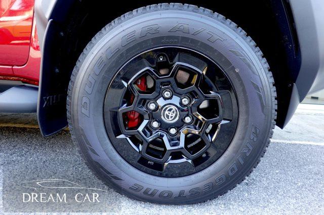 TOYOTA Hilux 2.8 D-4D A/T 4WD 4 porte Double Cab GR SPORT