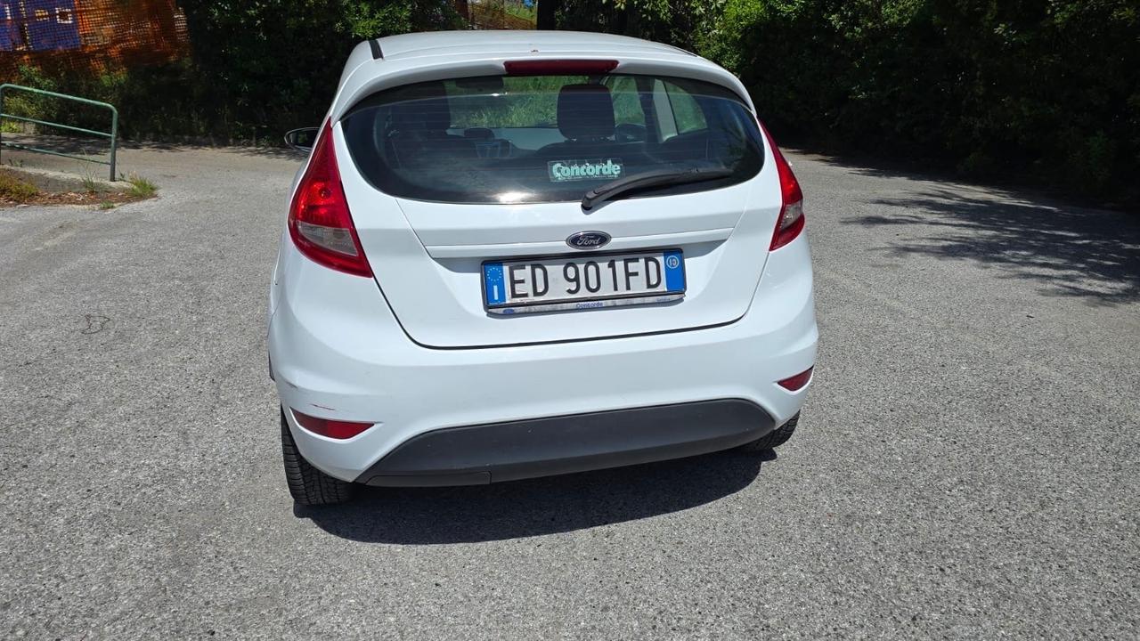 Ford Fiesta 1.4 TDCi 70CV 3 porte Titanium