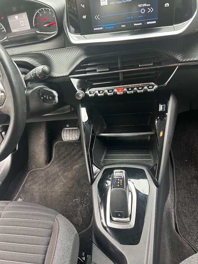 PEUGEOT 2008 PureTech 130 S&S EAT8 Allure Pack