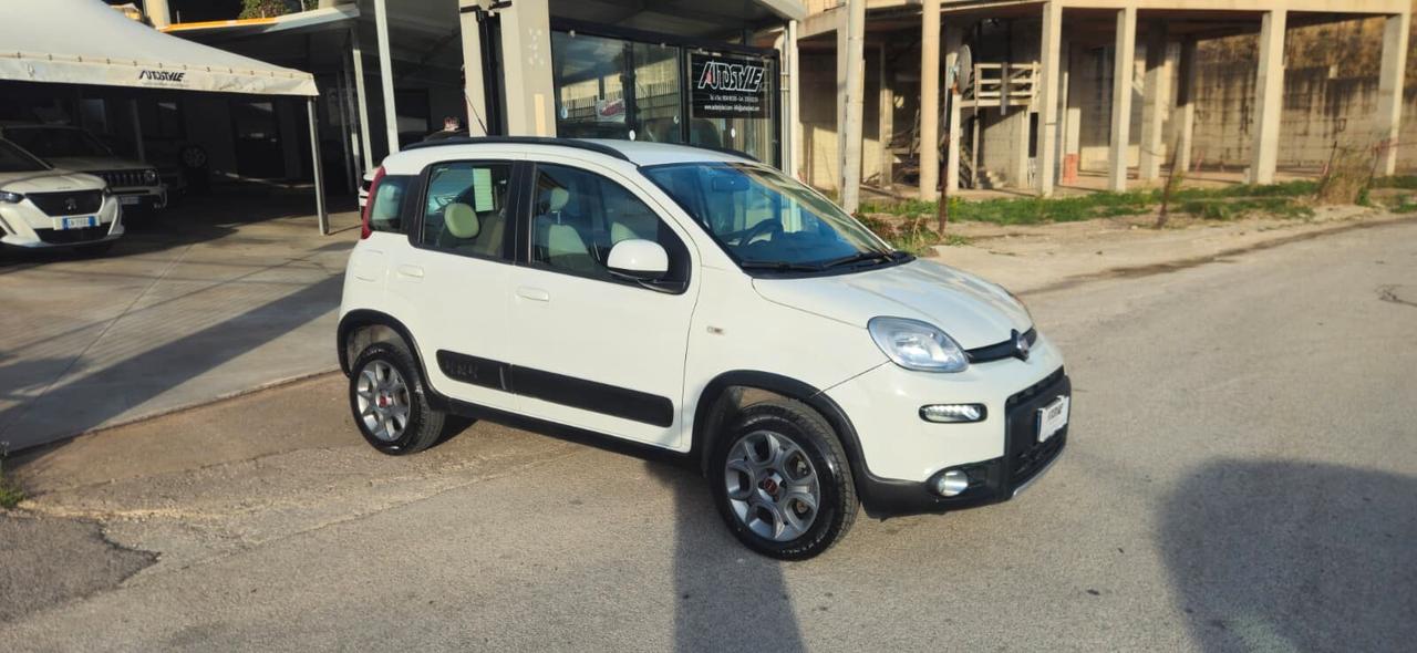 Fiat Panda 1.3 MJT Lounge 4x4