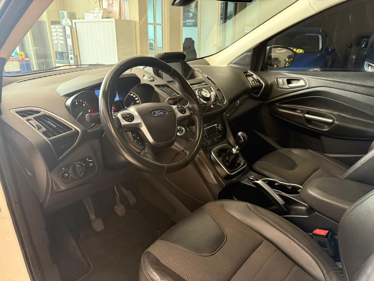 Ford Kuga 2.0 TDCI 150 CV S&S 4WD Titanium