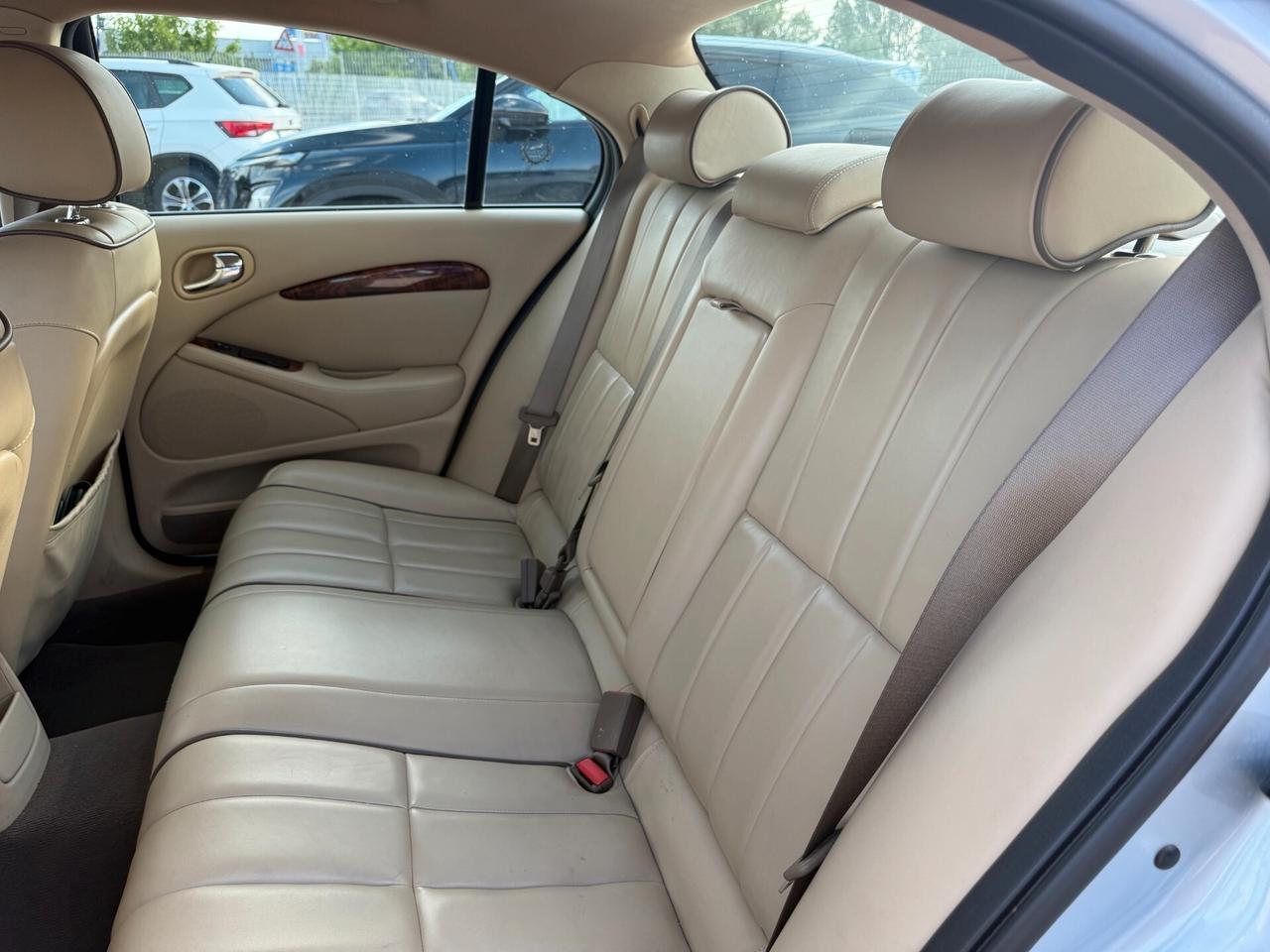 Jaguar S-Type 2.7 diesel V6 Executive