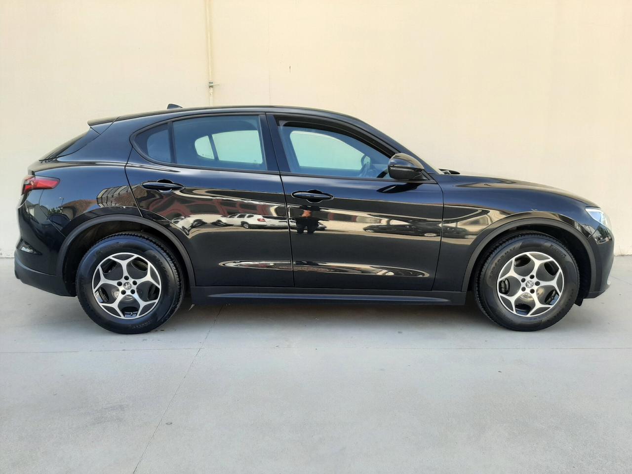 Alfa Romeo Stelvio 2.2 TD 160 CV AT8 RWD Business