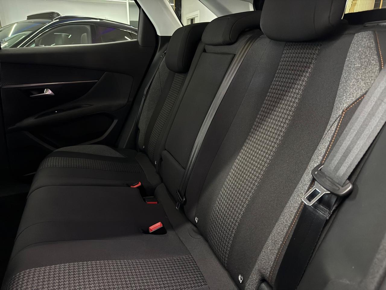Peugeot 3008 130Cv EAT8 Allure Full Opt