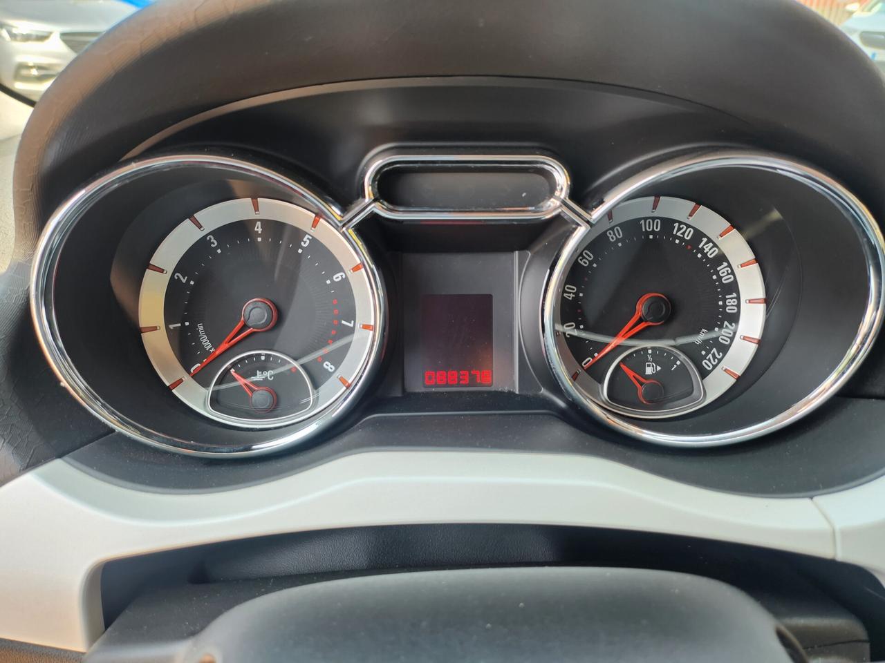 Opel Adam 1.2 70 CV Jam