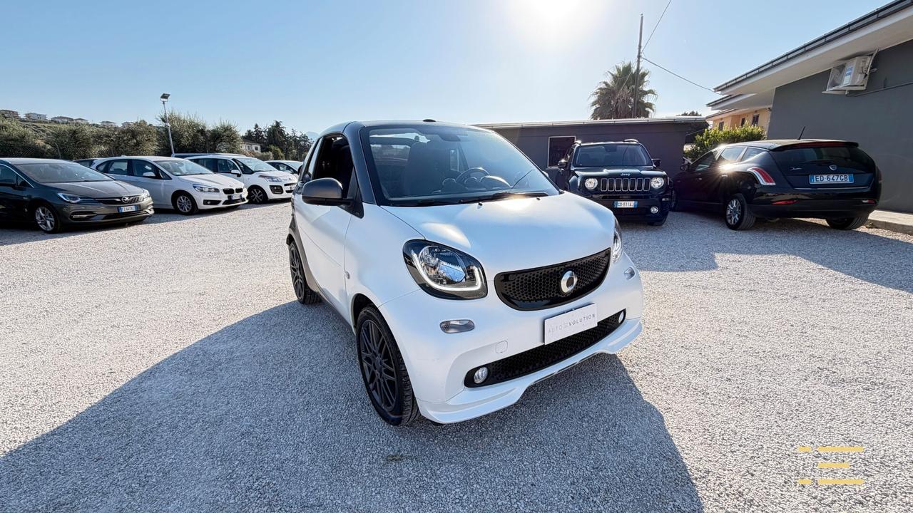 Smart ForTwo 70 cv cabrio Prime allestimento BRABUS 93.116 km